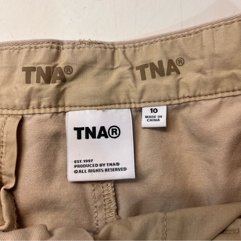 Aritzia TNA 90s Chino Pant Cotton Twill Relaxed Pleated Trousers, Tan, size 10 - Picture 11 of 16